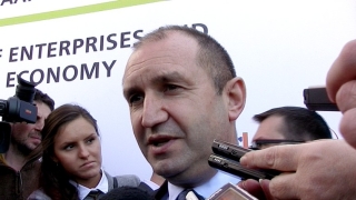 Държавният глава Румен Радев определи като парадоксална смяната на длъжността