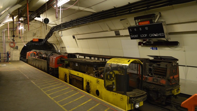 Подземни тайни: Пощенската железница на Лондон, криеща една от най-гениалните транспортни системи в света