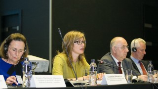 Захариева не пести усилия за Западните Балкани
