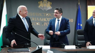 Премиерът е гневен министърът б р Николай Нанков е гневен и