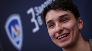 Направилият фурор в САЩ юноша на Левски Симеон Николов