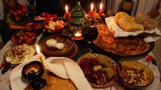 Весело посрещане на Рождество Христово скъпи читатели За всички нас Бъдни