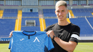 Левски подписа договор за една година с Андриан Краев Офанзивният