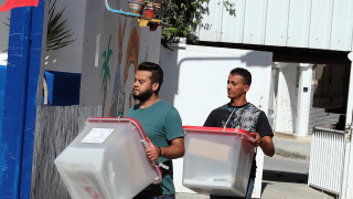 В Тунис избират президент Над 7 милиона избираеми ще гласуват