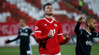 Мено Кох ще бъде седмият нидерландец който ще носи фланелката