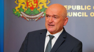 Новият стар служебен премиер Димитър Главчев иска парламентарните групи в