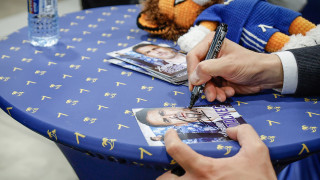 Треньорът на Левски Хулио Веласкес и част от играчите на