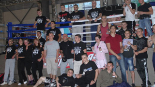 MMA бойци събират пари за болно дете