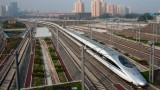 Нов високоскоростен китайски влак достигна рекордна скорост при тестов пробег