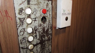 Асансьор в 8 етажен блок в кв Добротица в Добрич е