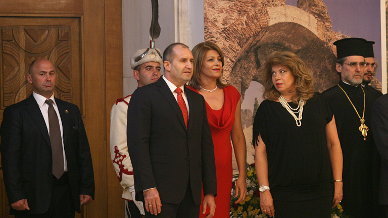 Президентът Радев изрази признателността си към българските учители на традиционния