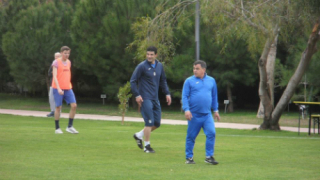 Гонзо тренира с юношите на Левски 