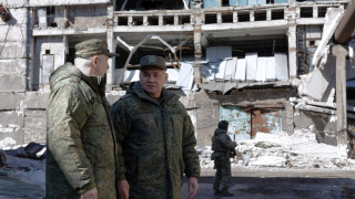 Министърът на отбраната на Русия Сергей Шойгу е инспектирал преден