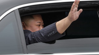 Севернокорейският лидер Ким Чен ун и прескорпусът на Белия дом са
