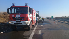 Камион с над 170 прасета се запали в движение в Хасковско