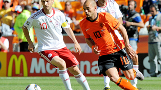 Автогол провали Дания срещу Холандия