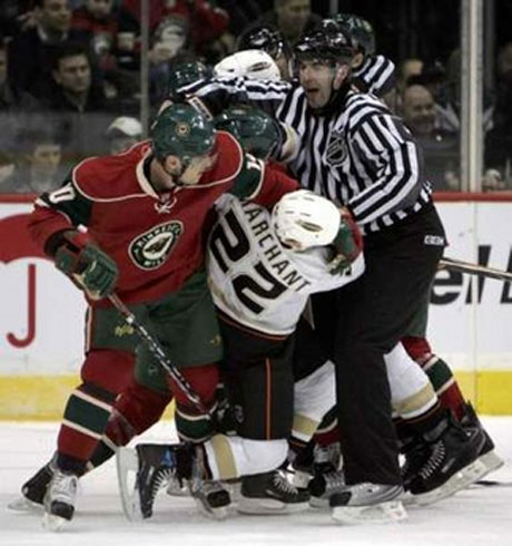 "Дивите" простреляха "патоците" пет пъти