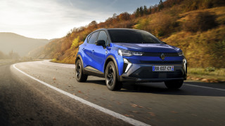 Преди малко повече от месец Renault представиха обновения Captur който обещава