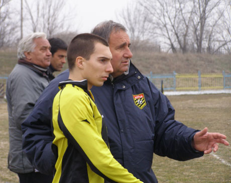 Ботев подписва с Коруджиев и Филипов