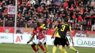 Треньорът на Ботев Пловдив Николай Киров определи група от 18