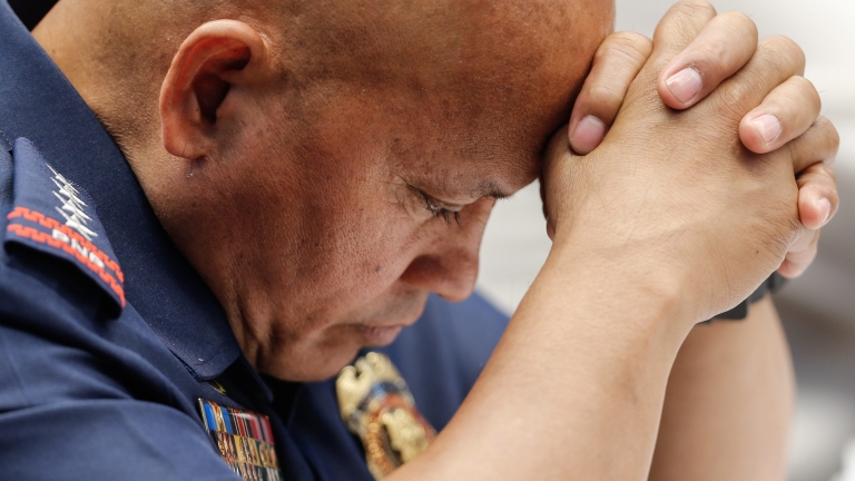 300 полицаи замесени в търговията с дрога във Филипините 
