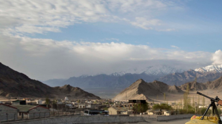 Десетки загинали при сражения на границата между Пакистан и Афганистан 