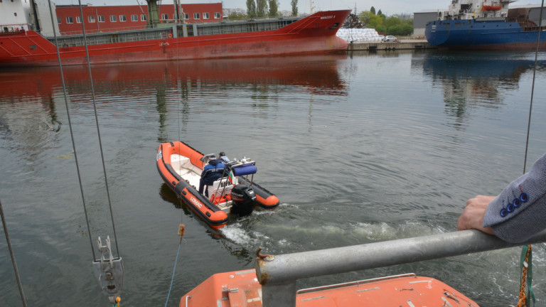 Моряци от Варна подадоха жалба до ВАС заради ограничен достъп до лодките им 