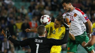 В Швеция ходят с мокри кърпи на главите след като