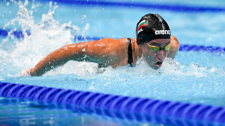 Диана Петкова направи фантастично плуване, класирайки се с пето време
