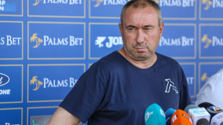 Треньорът на Левски Станимир Стоилов има отново дилема пред