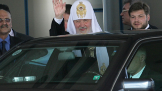 Руският патриарх зове да не се драматизира курса на рублата
