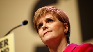 Първият министър на Шотландия Никола Стърджън заяви че отново ще