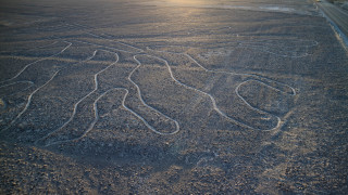 Пустинята Наска в Перу е популярна със своите геоглифи рисунки