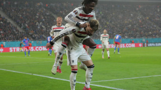 Отборът на Манчестър Юнайтед надигра ФКСБ с 2 0 при гостуването си