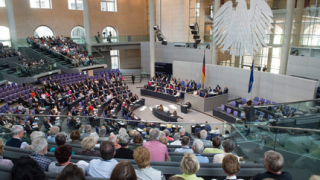 Германия може да изпраща военни части в чужбина без разрешението на Бундестага