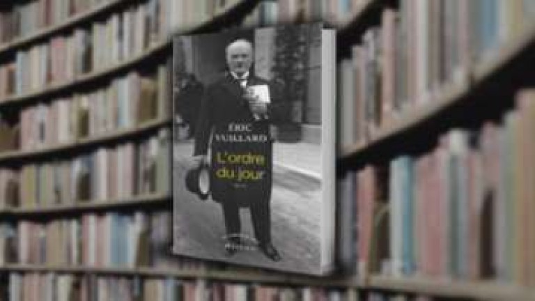 49-годишният Ерик Вюйар е новият носител на френската литературна награда
