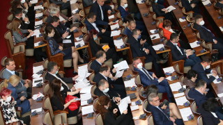 72 закона и 92 решения приели депутатите от началото на годината
