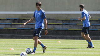 Десет от футболистите на столичния гранд Левски тренираха на Герена