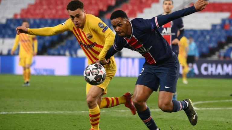 Защитникът на Барселона Сержиньо Дест може да премине в Рома.
21-годишният