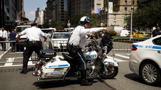 Полицията в Ню Йорк провери небостъргача Тръмп тауър след съобщение