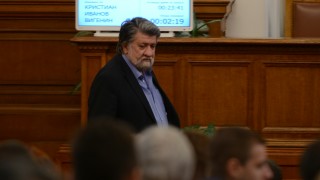 Рашидов към Йончева: С крадени пари не се прави слава