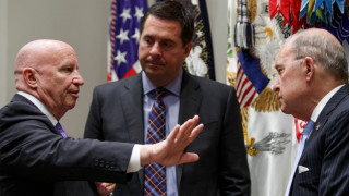 Тръмп увеличава митата до 25%, Китай с "дълбоко съжаление" ще отвърне на удара