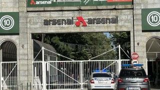 Един човек е пострадал тежко при производствена авария във военния