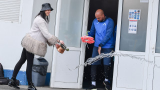 Вратарят на Левски Николай Михайлов е започнал да се разделя