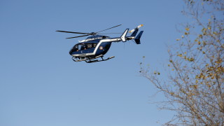 Хеликоптер с двама души на борда се разби в морето