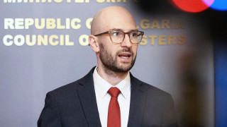 Служебното правителство разглежда варианти за поскъпване на суровия нефт до