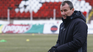 Треньорът на ЦСКА Стамен Белчев говори пред медиите преди отборът