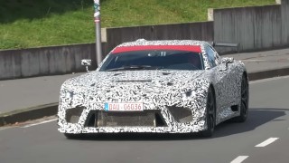 Lexus тества нов суперавтомобил
