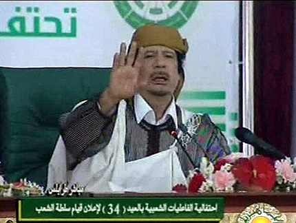 Кадафи зове за мъст, отрича да е в Нигер 