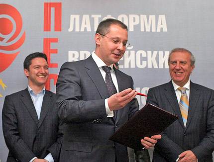 Нови предизборни коалиции подписа БСП